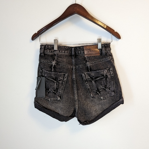 One Teaspoon Size 24 High Waist Denim Short in Black - Picture 3 of 3